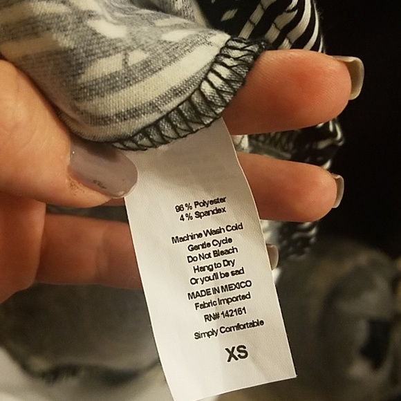 Black & White Irma - Picture 4 of 4